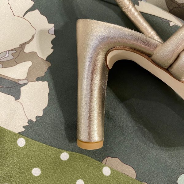Sandalo nudo laminato opaco