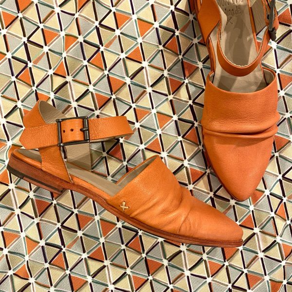 Scarpa corallo con cintino