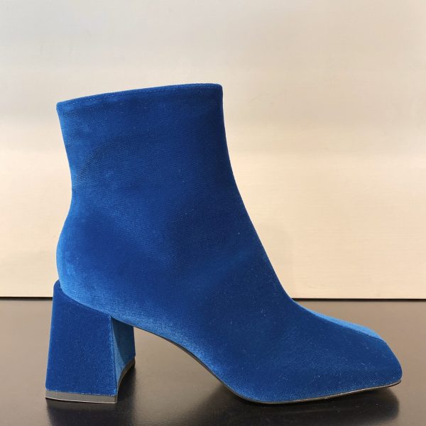 Velvet Boot