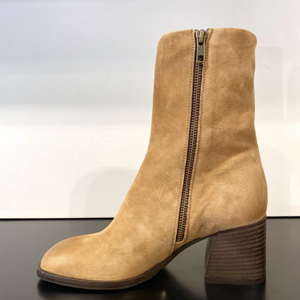Lanny Boot Camel