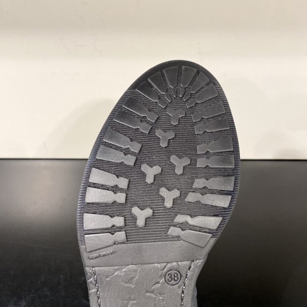 V Avio Boots