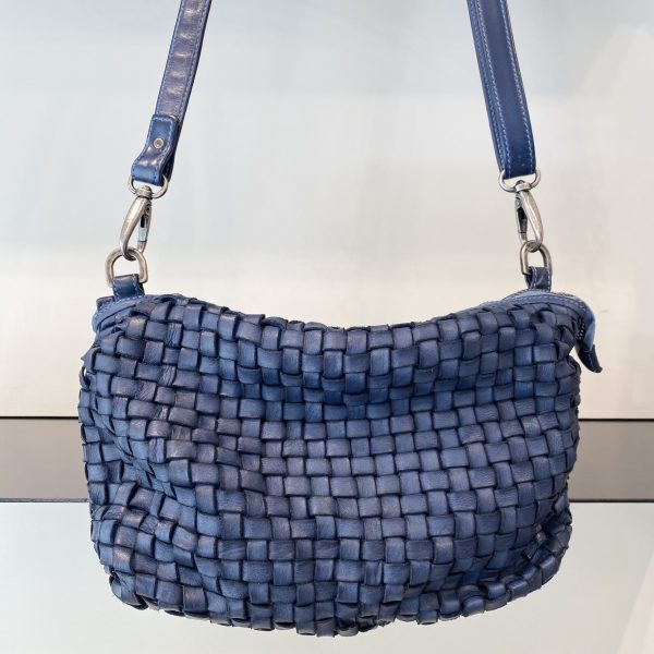 Tangle Blue