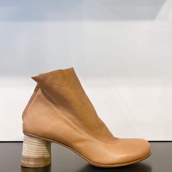 Camel Boots