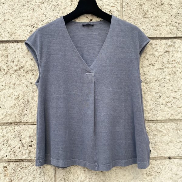 Dust Blouse