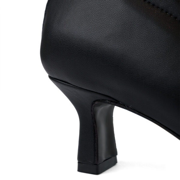 Pin Black | DIEGO ZORODDU