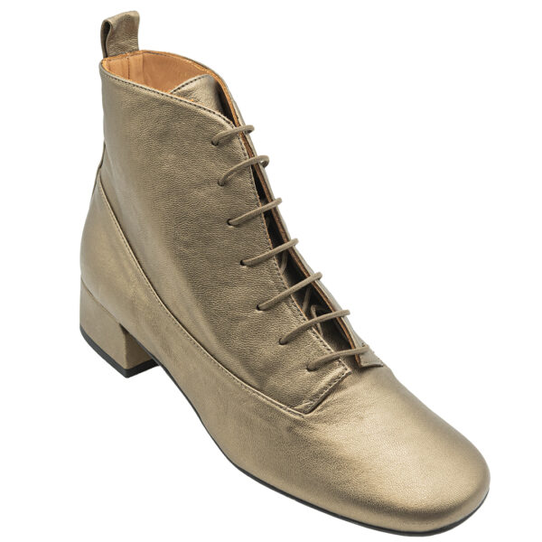 Bronze Boots | DIEGO ZORODDU