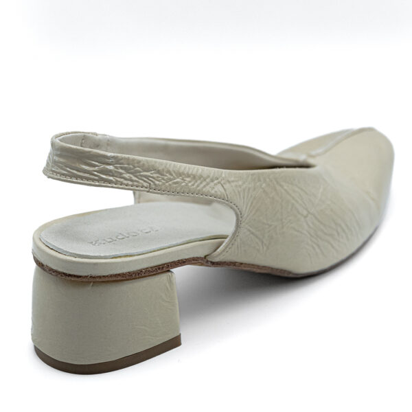 Chanel Vernice Crema | DIEGO ZORODDU